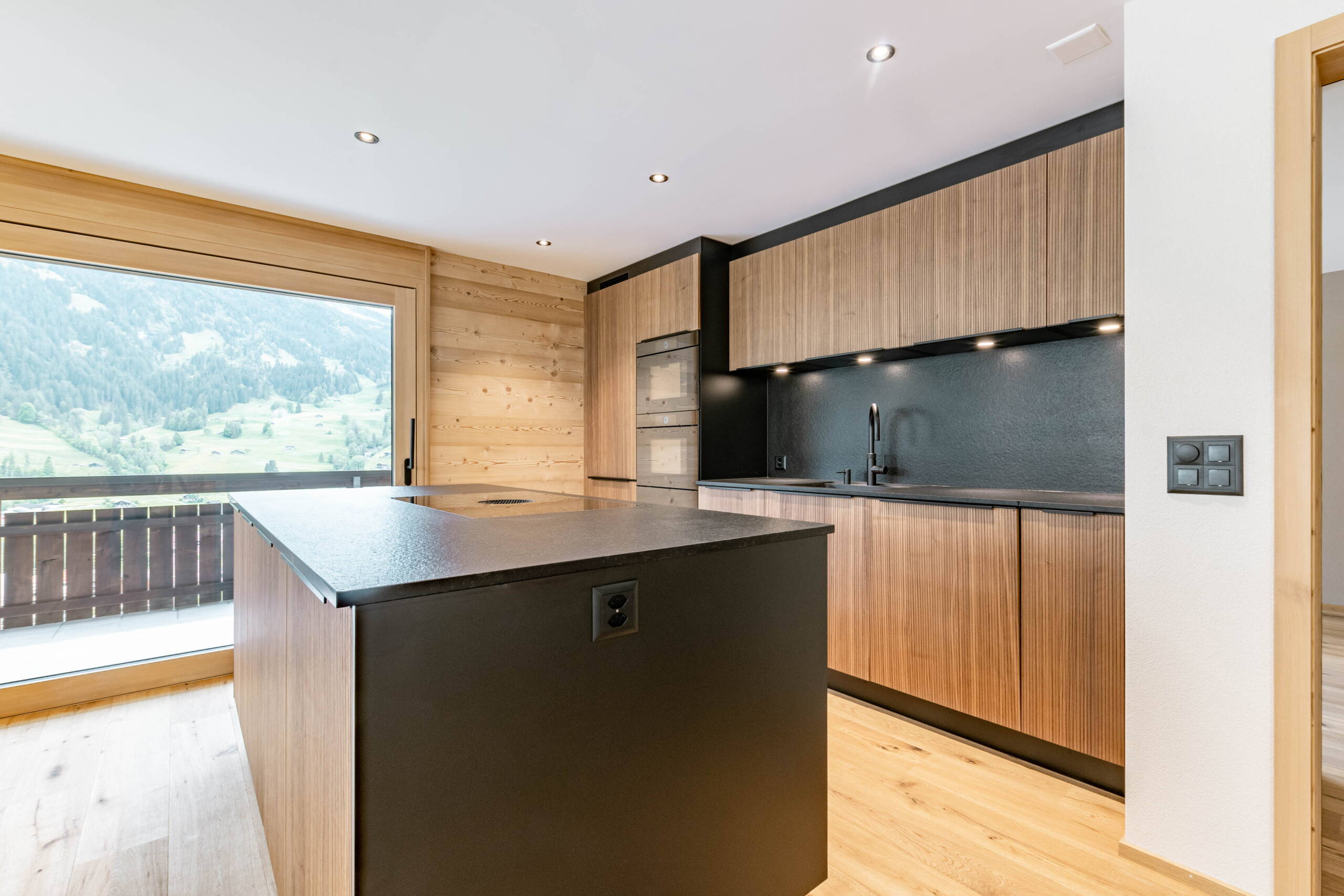 Küche einer Wohnung im Chalet GRINTIL